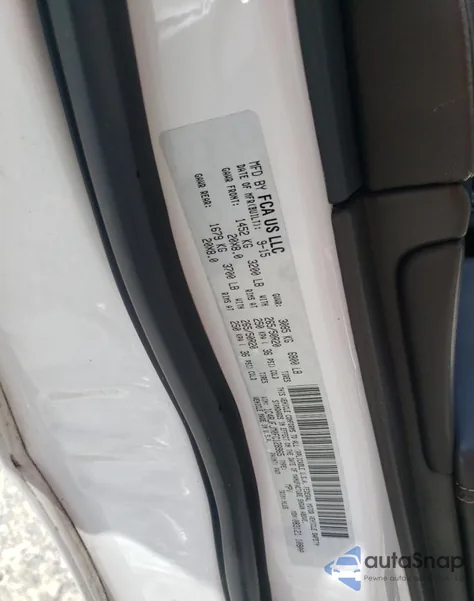 2015 Jeep Grand Cherokee Summit из США, поврежденный, VIN 1C4RJFJM0FC128965